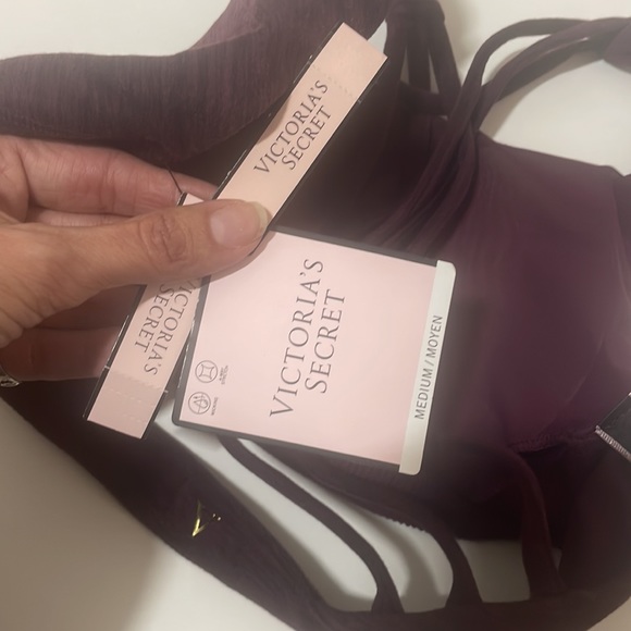 Victoria’s Secret maroon sports bra - Picture 6 of 8